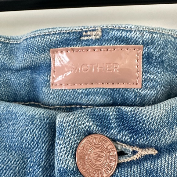 MOTHER
The Looker High
Waist Frayed Ankle
Skinny Jeans - Picture 4 of 5